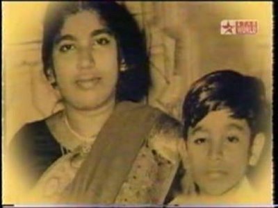 ar rahman childhood pic with his mother